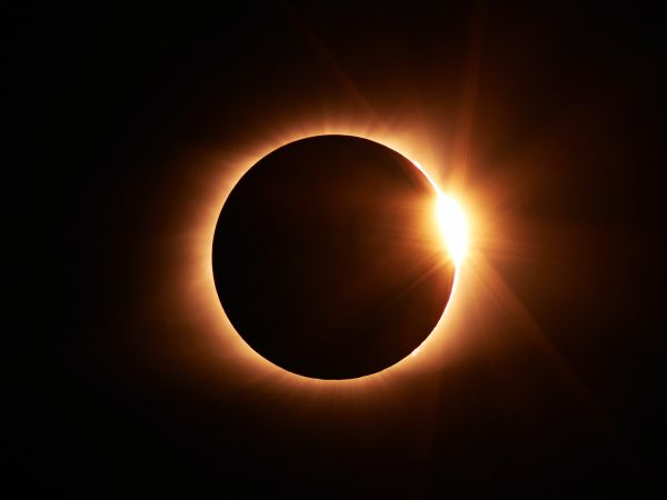 solar eclipse Wallpaper 1024x768