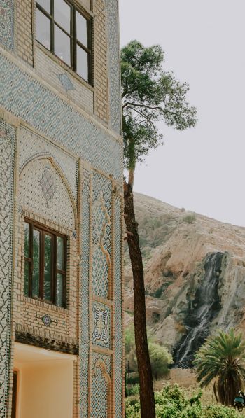 Shiraz, province of Fars, Iran, building Wallpaper 600x1024