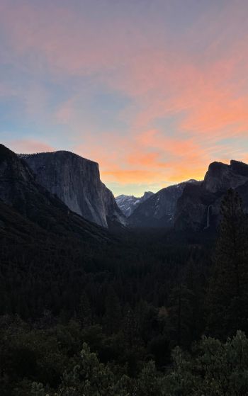 Yosemite National Park, mountain peaks Wallpaper 1752x2800