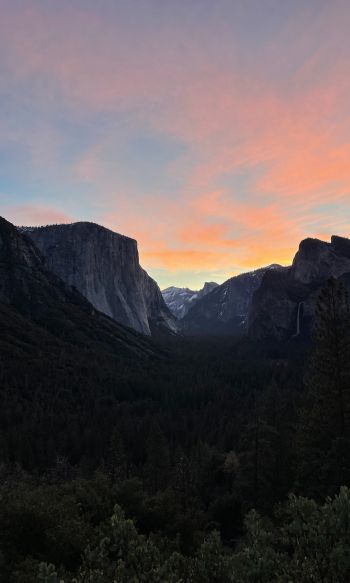 Yosemite National Park, mountain peaks Wallpaper 1200x2000