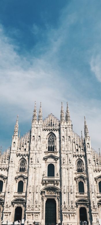 Milan Cathedral, Milan, Italy Wallpaper 1440x3200
