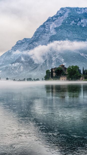 Lake Toblino, Italy Wallpaper 640x1136