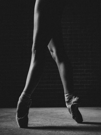 ballet, pointe shoes Wallpaper 1668x2224