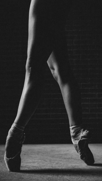ballet, pointe shoes Wallpaper 640x1136