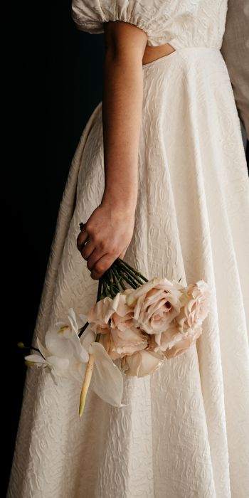dress, bouquet, girl Wallpaper 720x1440