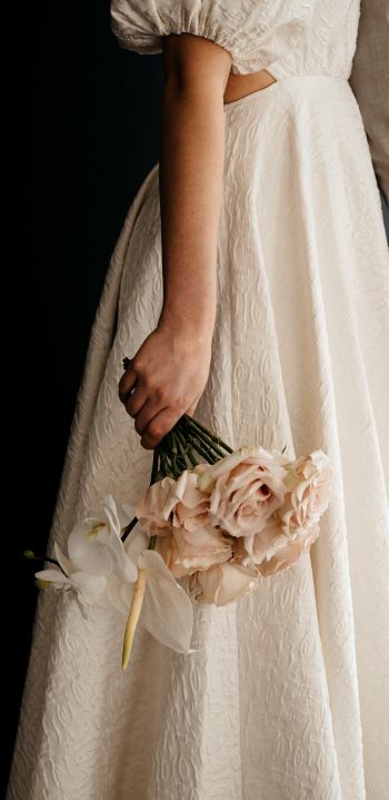 dress, bouquet, girl Wallpaper 1440x2960
