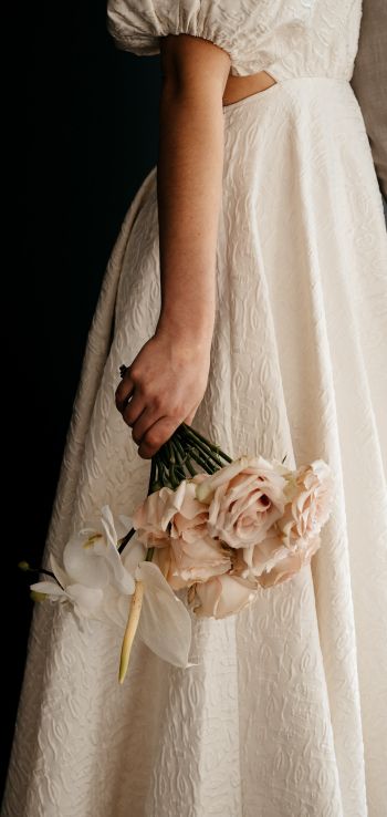dress, bouquet, girl Wallpaper 1440x3040