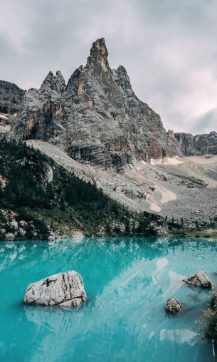 Lake Sorapis, Italy Wallpaper 1200x2000