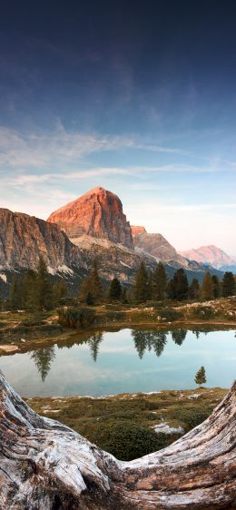 Lago Limides, Italy Wallpaper 828x1792