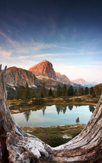 Lago Limides, Italy Wallpaper 800x1280