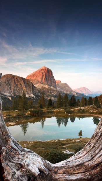 Lago Limides, Italy Wallpaper 750x1334