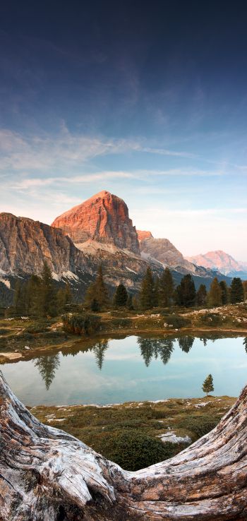 Lago Limides, Italy Wallpaper 1080x2280