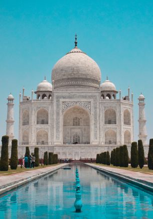 Taj Mahal, Agra, India Wallpaper 1668x2388