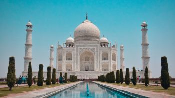 Taj Mahal, Agra, India Wallpaper 2048x1152