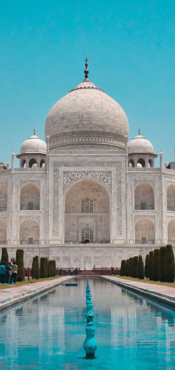 Taj Mahal, Agra, India Wallpaper 1440x3040
