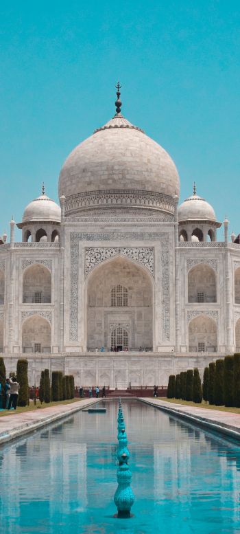 Taj Mahal, Agra, India Wallpaper 720x1600