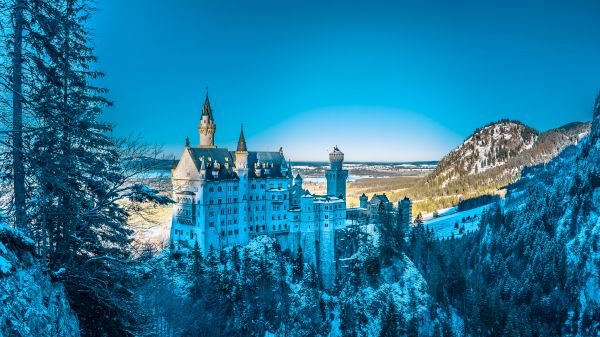 Neuschwanstein Castle, Germany Wallpaper 1366x768