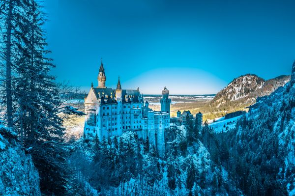 Neuschwanstein Castle, Germany Wallpaper 5843x3895