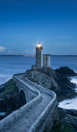 Lighthouse Fifth Minu, Sliding, France Wallpaper 600x1024