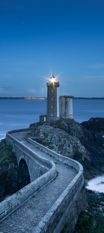 Lighthouse Fifth Minu, Sliding, France Wallpaper 1440x3200