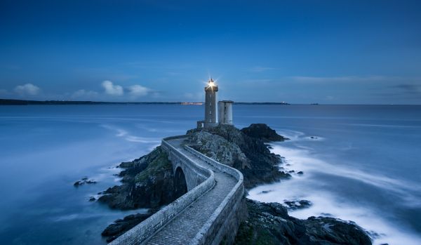 Lighthouse Fifth Minu, Sliding, France Wallpaper 5944x3458