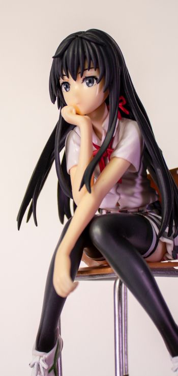 anime, figurine Wallpaper 720x1520
