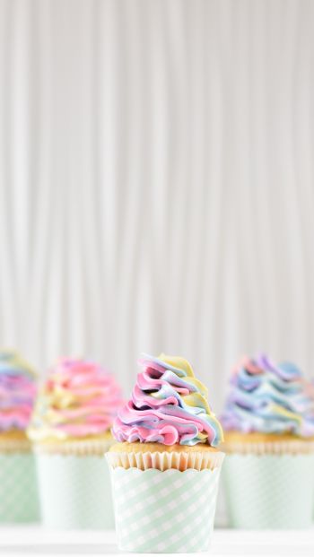cupcakes, cream Wallpaper 640x1136