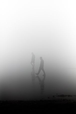 fog, people Wallpaper 640x960