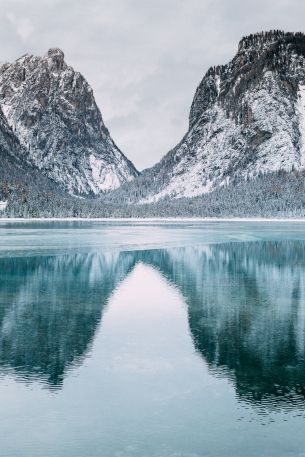 Toblaher Zee, Italy, lake Wallpaper 640x960