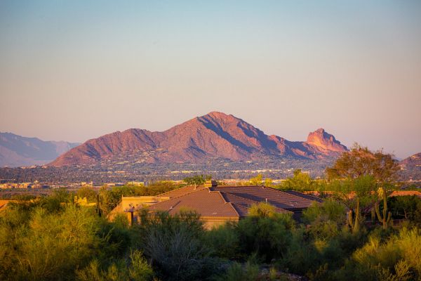 Arizona, USA, over the rooftops Wallpaper 5760x3840