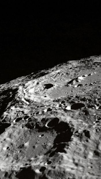Обои 1440x2560 поверхность луны