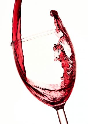 a glass of wine Wallpaper 2832x3965