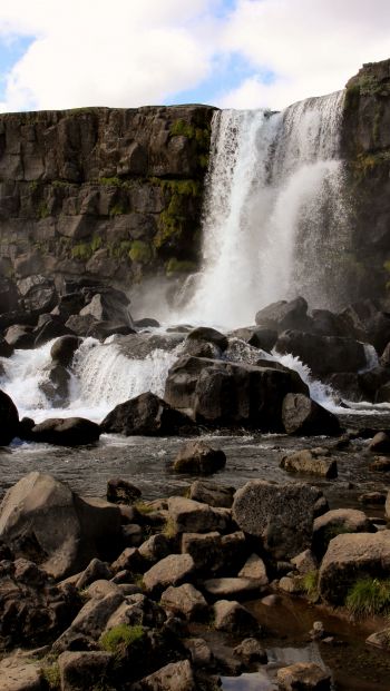 Обои 640x1136 Тингвеллир, Исландия, водопад