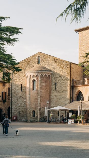 Bevanya, province of Perugia, Italy Wallpaper 640x1136