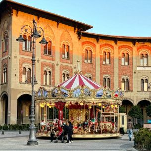 Pisa, Italy, carousel Wallpaper 2970x2970