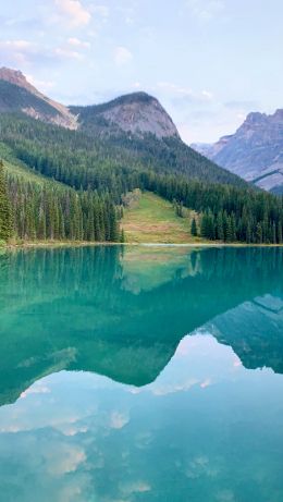 Обои 640x1136 Канада, голубое озеро