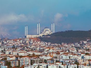 Istanbul, Turkey, city view Wallpaper 1024x768