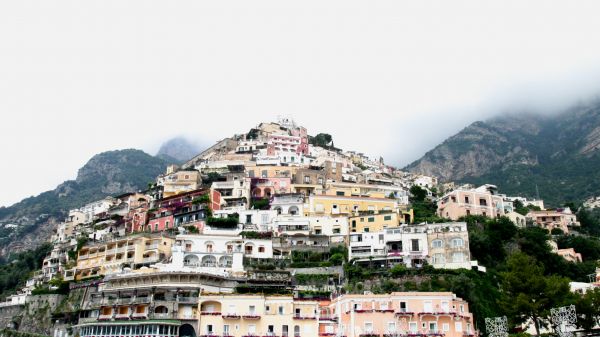 Positive, Italy Wallpaper 1366x768