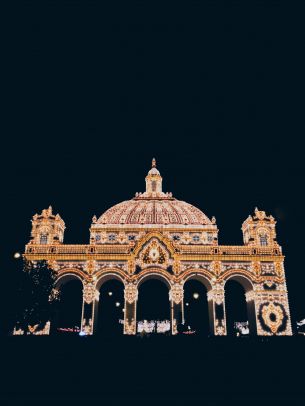 Spain, Sevilla, glowing arch Wallpaper 1668x2224