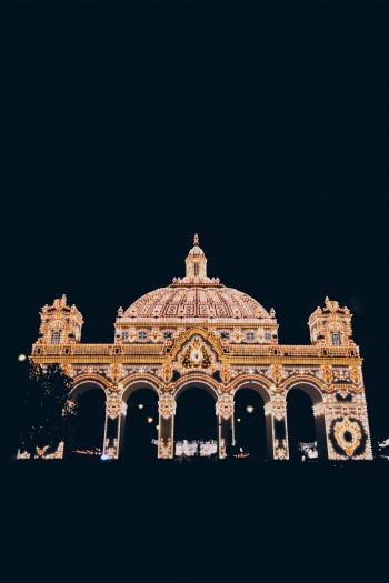 Обои 640x960 Испания, Севилья, светящаяся арка