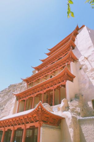 Dunhuang, Jiuquan, Gansu, China Wallpaper 640x960