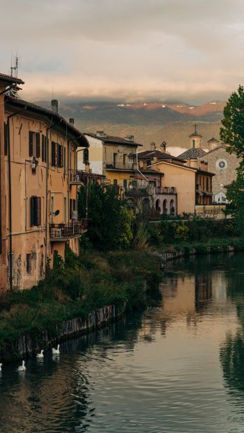 Rieti, Province of Rieti, Italy Wallpaper 640x1136