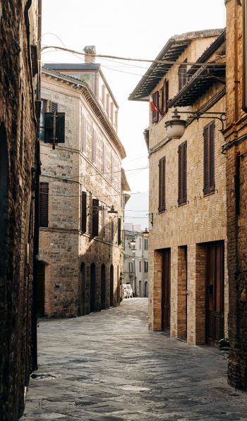 Bevanya, province of Perugia, Italy Wallpaper 600x1024