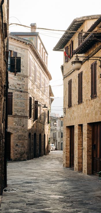 Bevanya, province of Perugia, Italy Wallpaper 1440x3040
