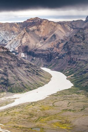 Skaftafel, Iceland, mountain range Wallpaper 640x960