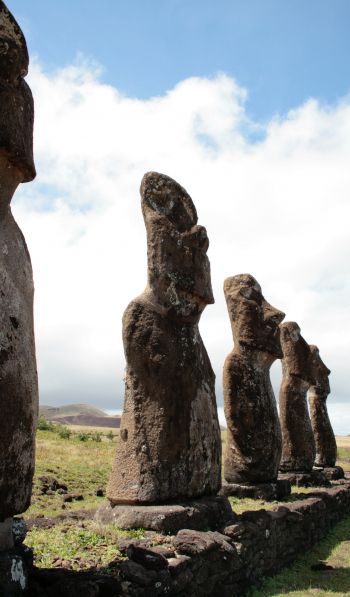 Easter Island, Chile Wallpaper 600x1024