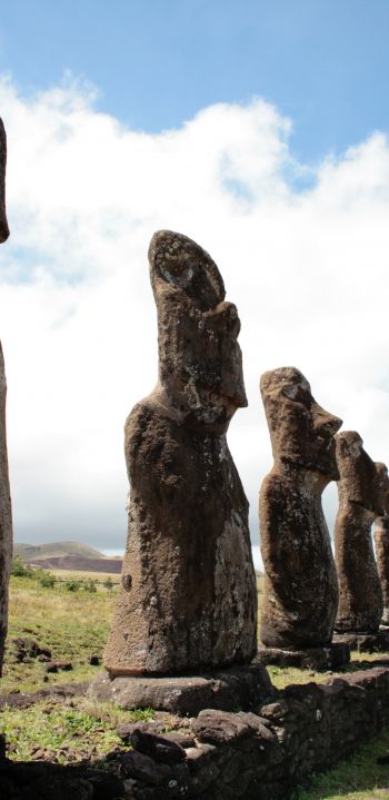 Easter Island, Chile Wallpaper 1080x2220
