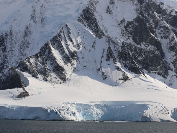 Antarctica, eternal glaciers Wallpaper 800x600