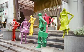 Prada, mannequins Wallpaper 2560x1600
