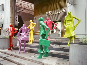Prada, mannequins Wallpaper 1024x768